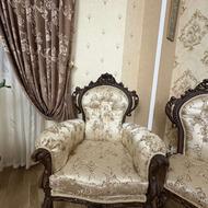 فروش مبل و میز غذاخوری سلطنتی چوبی در حد نو زیر نصف قیمت