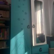 تخت و کمد میز تحریر