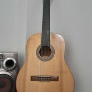 گیتار درحد نو یه خاب نداره