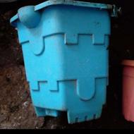 تعدادی گلدان