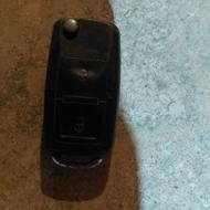 یک عدد ریموت پژو 405 قدیم