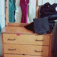 فروش دو عدد کمد لباس هردو 4کشو