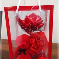 خرید باکس کوچک گل و مینی خرس قرمز