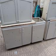 یک متر کابینت بالا وپایین سالم 3تومن