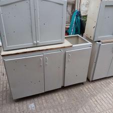 یک متر کابینت بالا وپایین سالم 3تومن