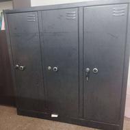 کمد فلزی محکم و بسیار مقاوم