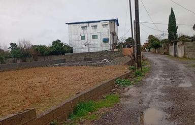 زمین مسکونی داخل بافت دارای انشعابات و سند تک برگی