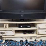 میز زیر تلویزیونی و جا کفشی ایستاده