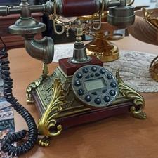 تلفن سلطنتی سالم هیچ استفاده ای نشده فقط دکور بوده نو