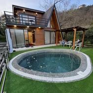 اجاره کلبه سویسی استخر روباز ابگرم