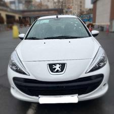 پژو 207i (دنده ای) 1404 سفید فلز صفر خشک