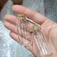 گیفت شیشه حنا با سر چوب پنبه