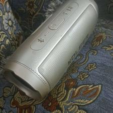 اسپیکر با جعبه. نونو