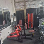 وسایل جاروکش باشگاه بدنسازی