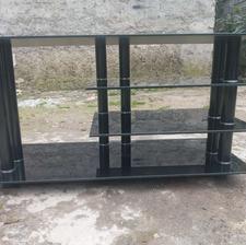 فروش میز تلویزیونی سالم درحدنوشیشه ای