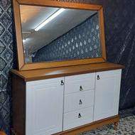 مبلمان جلومبل وعسلی میزتی وی اینه کنسول میزنهارخوری و....