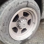 4عدد رینگ و لاستیک در حد نو