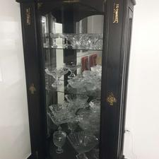 ویترین چوبی بااشکال برنجی