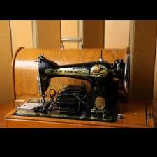 چرخ خیاطی قدیمی