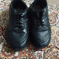 دو عدد کتونی زنانه و مردانه