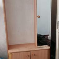 کمد جاکفشی و رختاویز