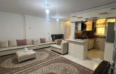 57مترپارکینگ دار طبقه چهارم خوش نقشه/چسب مترو هلال احمر