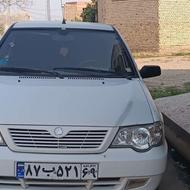 ماشین رنگ دارد