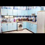 کابینت فلزی .سالم و بدون پوسیدگی خرابی همراه با سینک و سنگ