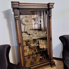 یک عدد بوفه در حد نو