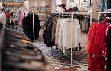 واگذاری فروشگاه پوشاک زنانه 16متر 