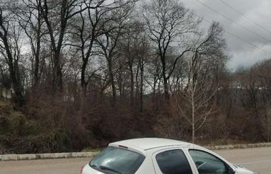 200متر زمین مسکونی با ویو اکازیون واقع ذر وارد محله