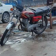 موتور 150 دارای برگه فروش و شماره بدنه و انجین