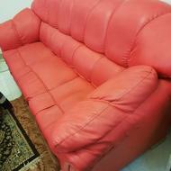 مبل ده نفره چرمی قرمز رنگ