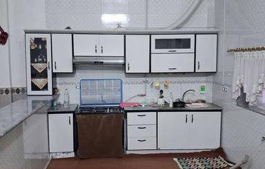 طبقه همکف از یک ساختمان 4 واحدی