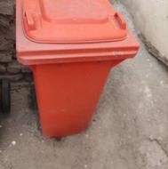 سطل زباله بزرگ