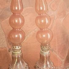 قلیان کوچیک و چراغ‌های قدیمی