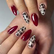 کاشت ناخن با بهترین متریال