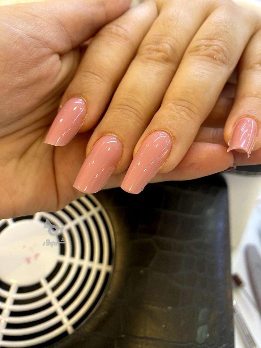 کاشت ناخن با قالب