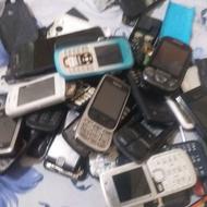 تعداد چهل عدد موبایل قدیمی