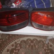 یه جفت چراغ تیبا دو یه عدد شکستگی دارد