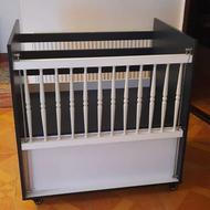 کنار تختی نوزاد، تخت کنار مادر