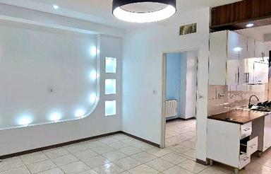 اجاره آپارتمان 50 متری / پارکینگ/ نورگیر عالی/حیاط