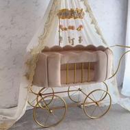 گهواره ترک چرخ دار