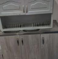 یک کابینت وسینک وابچکان فروشی