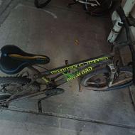 دوچرخه تنه سالم دو عدد لاستیک میخواد یروکش زین