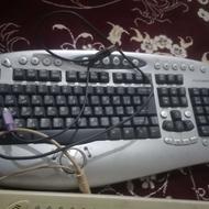 دوتا موس و دوتا کیبورد سالم