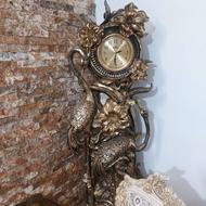 ساعت ایستاده