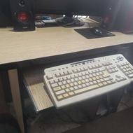 میز کامپیوتر