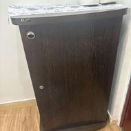 تعدادی لوازم چوبی و یک فرش 6 متری در حد با قیمت خیلی مناسب