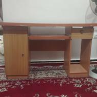 فروش یک عدد میز کامپیوتر و دو عدد صندلی چرخدار